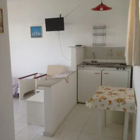 Diomare Apartman *